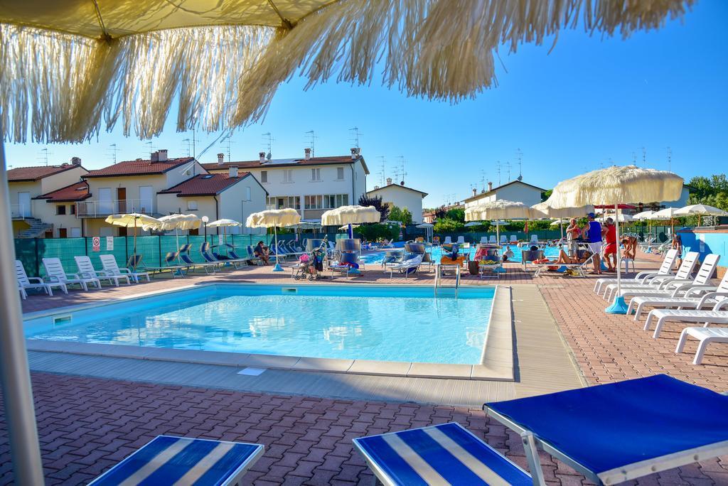 Aparthotel Costa Paradiso ลิโดอาเดรียโน ภายนอก รูปภาพ
