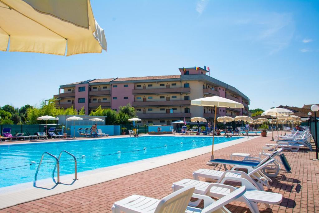 Aparthotel Costa Paradiso ลิโดอาเดรียโน ภายนอก รูปภาพ