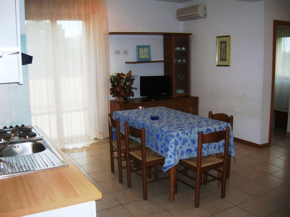 Aparthotel Costa Paradiso ลิโดอาเดรียโน ภายนอก รูปภาพ