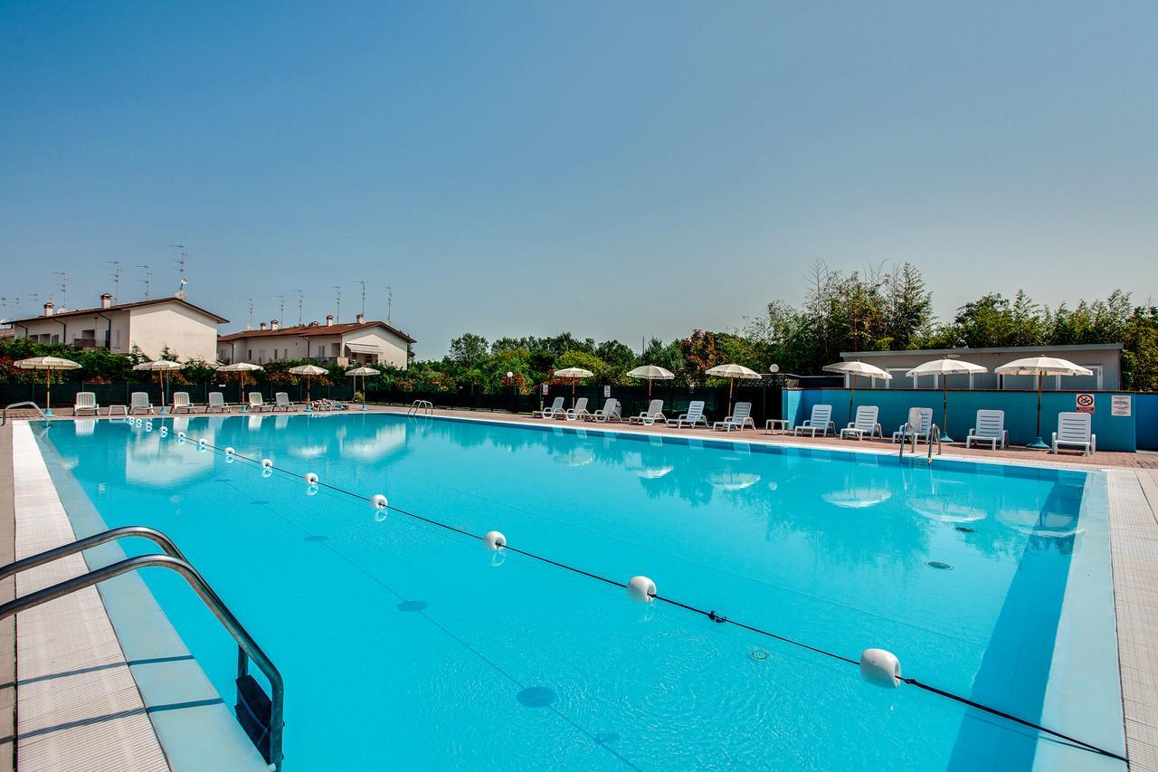 Aparthotel Costa Paradiso ลิโดอาเดรียโน ภายนอก รูปภาพ