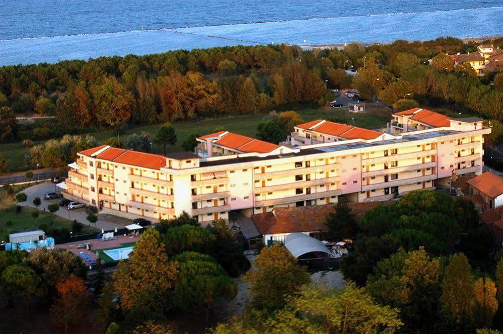 Aparthotel Costa Paradiso ลิโดอาเดรียโน ภายนอก รูปภาพ