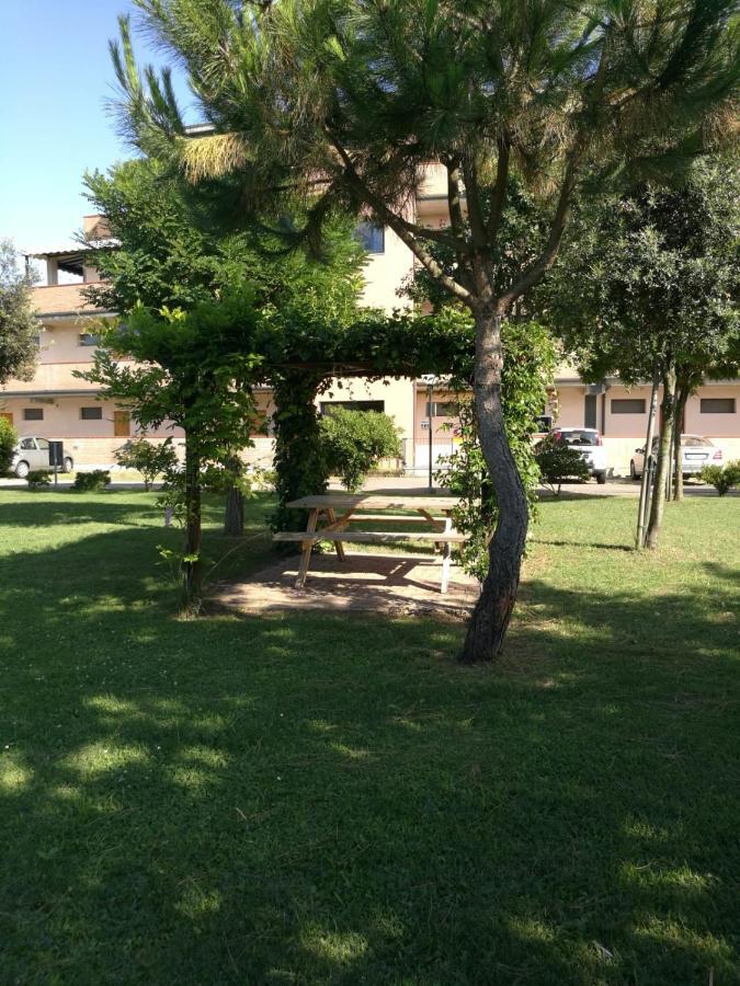 Aparthotel Costa Paradiso ลิโดอาเดรียโน ภายนอก รูปภาพ